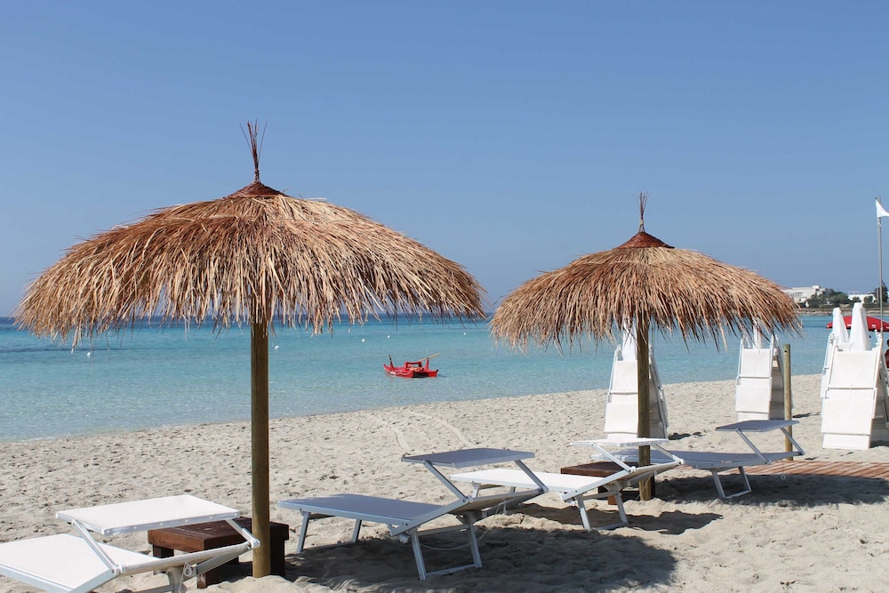 Porto Cesareo Air-conditioned Villa 12 Beds Torre Cesarea