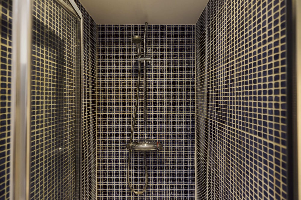 Putney Terrace Apartment