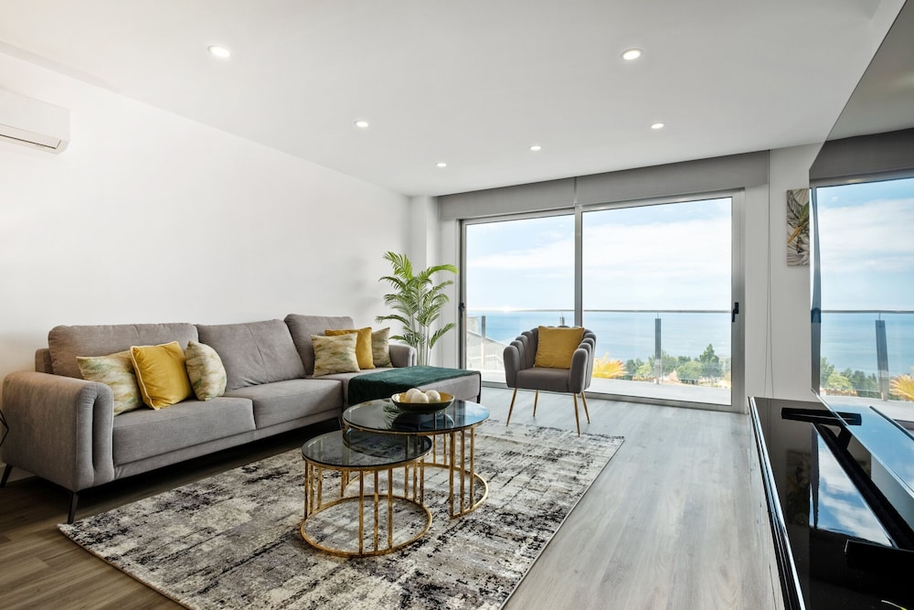 Villa Vellure by Homie