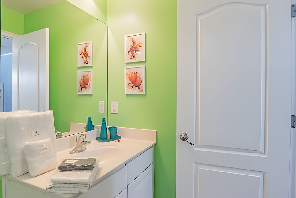 Solterra 6br, 4 Ensuites, Pool & Game Room