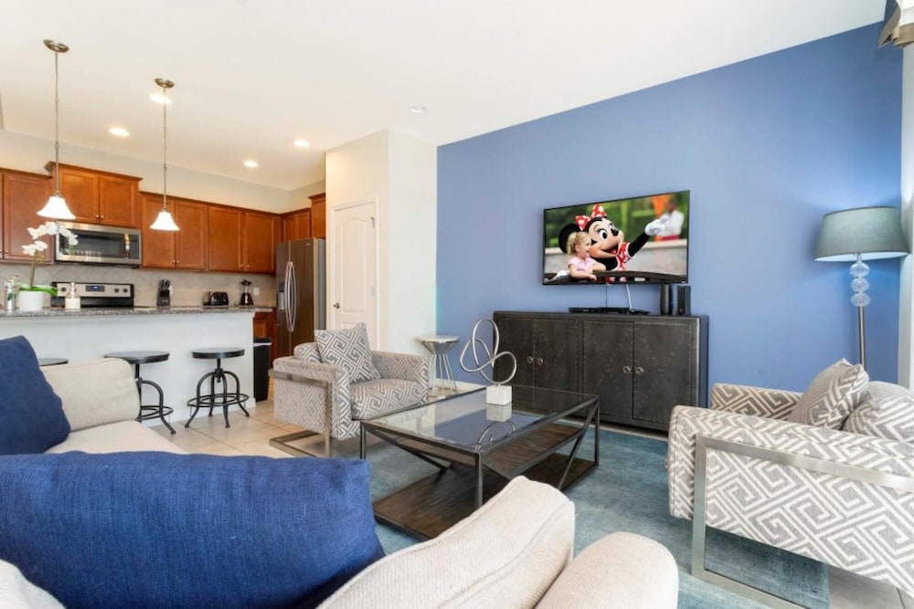 Amazing 5BR Private Pool Lakeview Near Disney