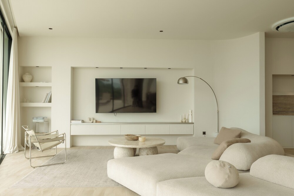 Lux Retreat 4BR Ocean Villa in Uluwatu
