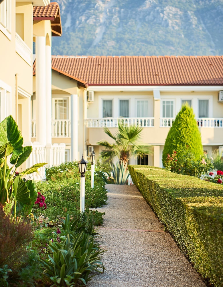 Larimar Suite Otel - Image 7