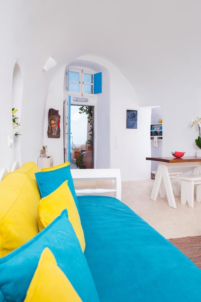Anemi House & Villas