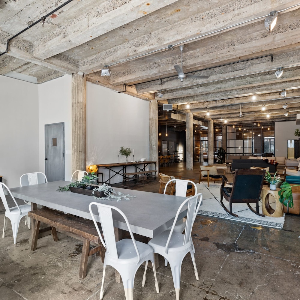 Greenwich Court by Rove Travel 3BR Loft w Sauna