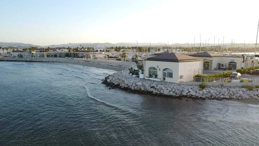 DADA Suites and sea