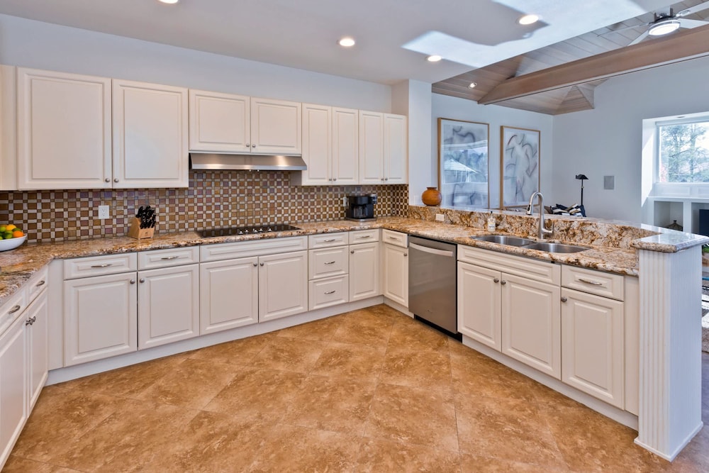 Casa Del Rio Luxe 3BR w Pool Spa Lake Views