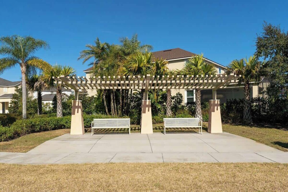 Stunning 7BR Home With Themed Bedrooms