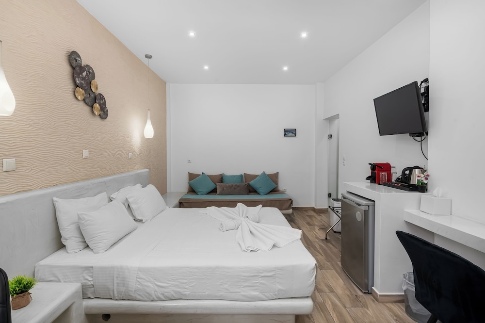Oasis Suites Fira