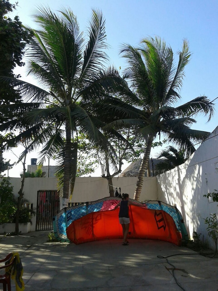 7PN-1A CASA CON ACCESO AL MAR