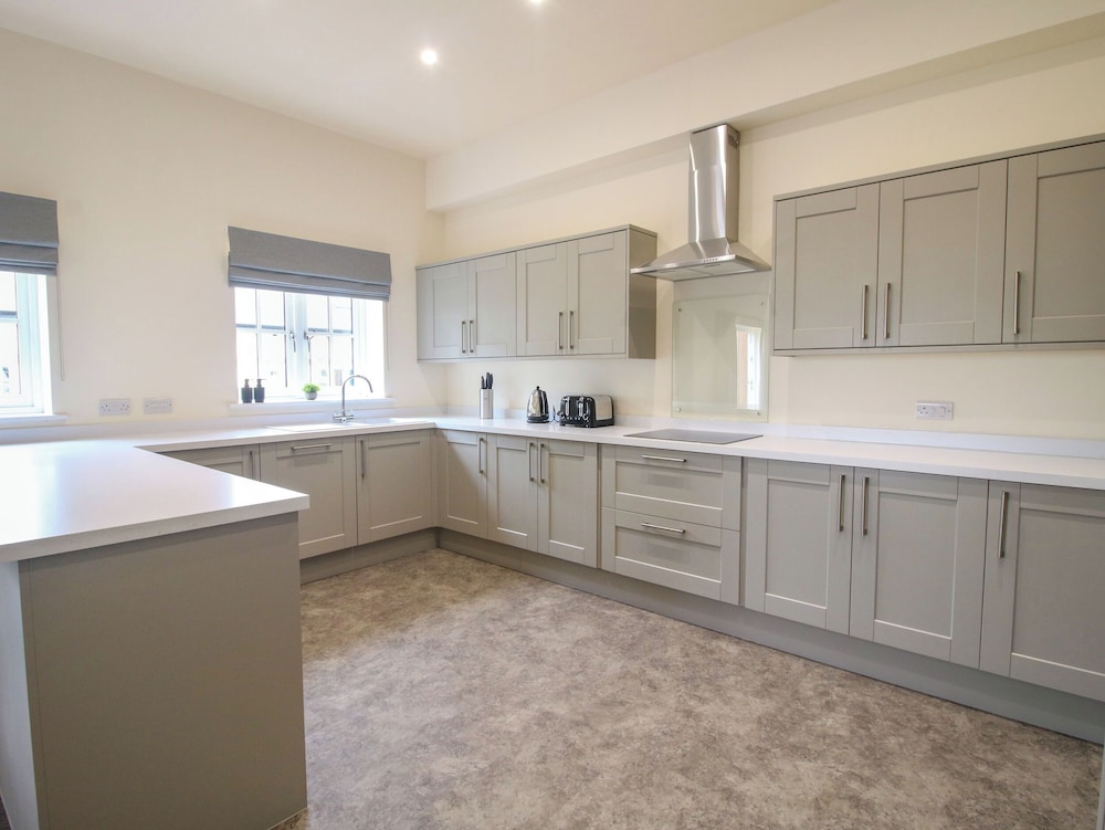 Ascot Cottage
