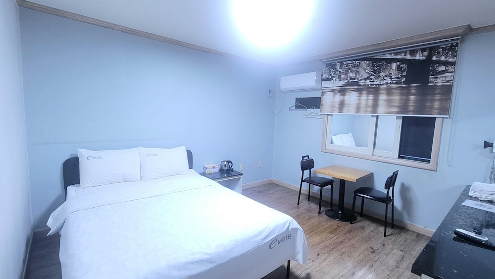 e motel