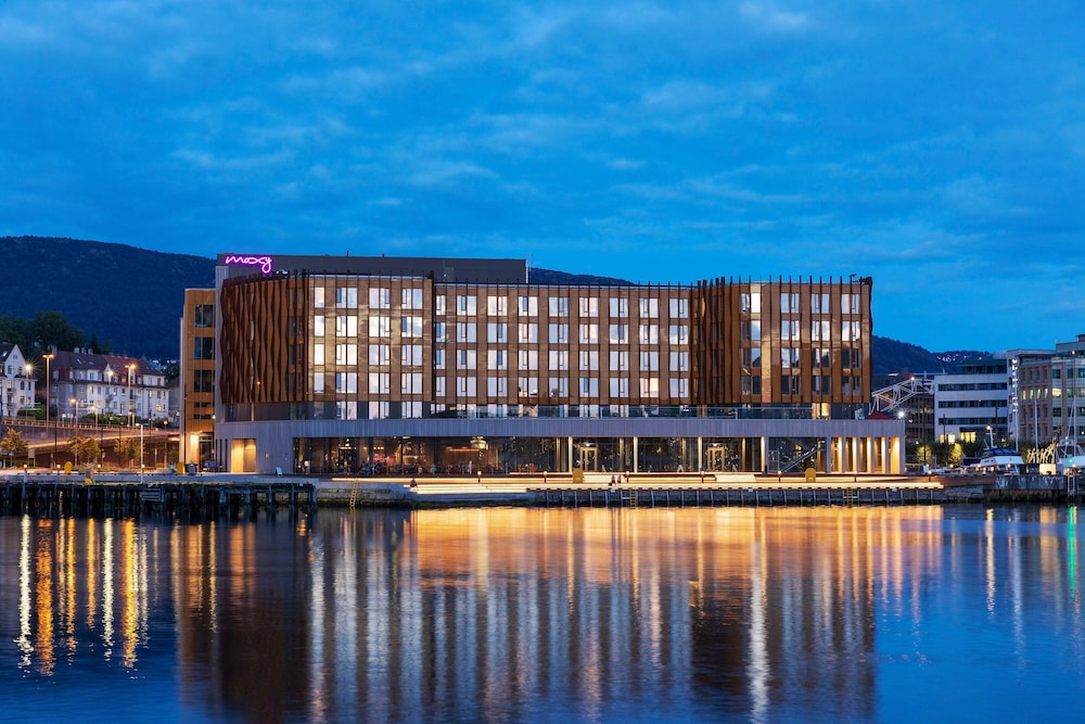 Hotel Moxy Bergen - Image 1