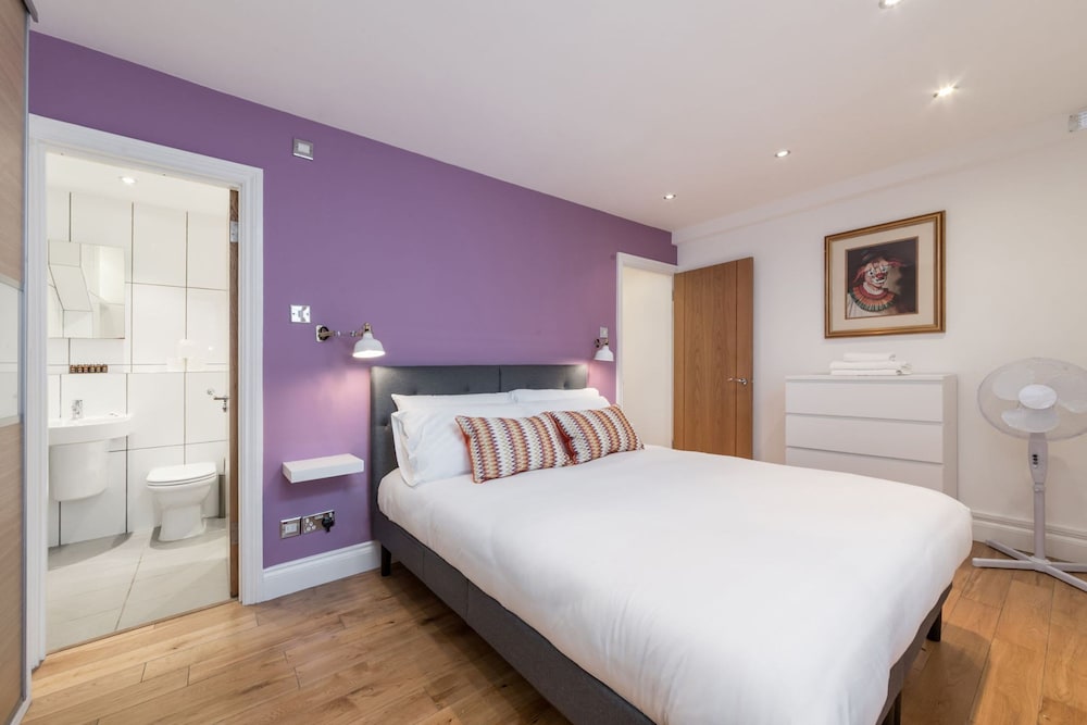 Home For All - Fitzrovia - by Frankie Says
