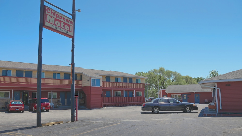 Mount Pleasant Vacations - Chippewa Motel - Property Image 4