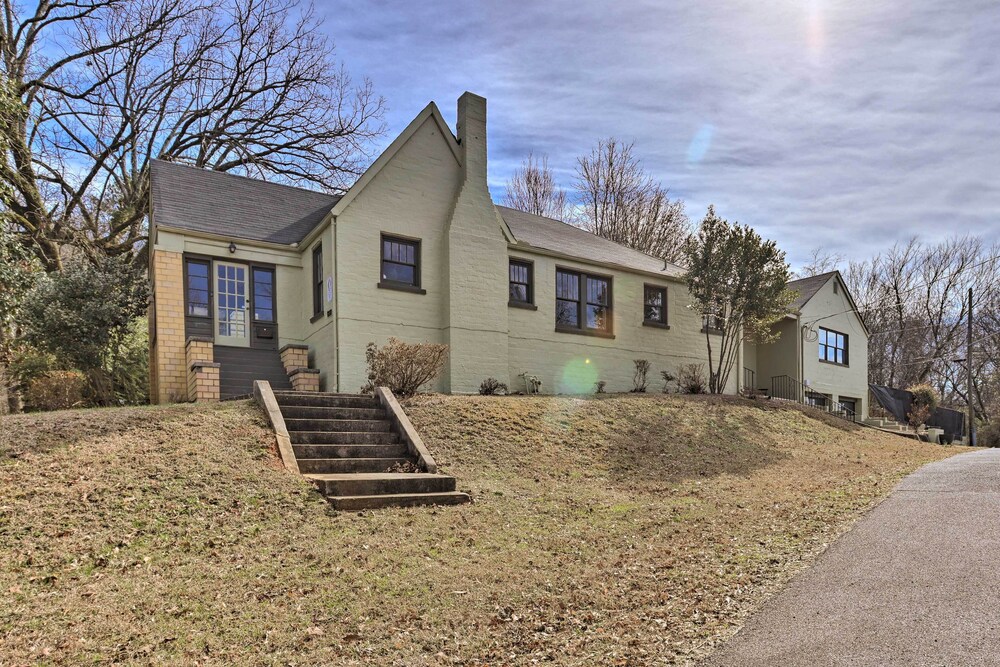 Birmingham Vacation Rental: 9 Miles to Downtown! view 5