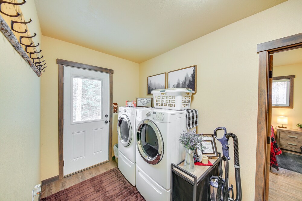 Scenic Priest Lake Vacation Rental: Deck  Views! - Property Image 4