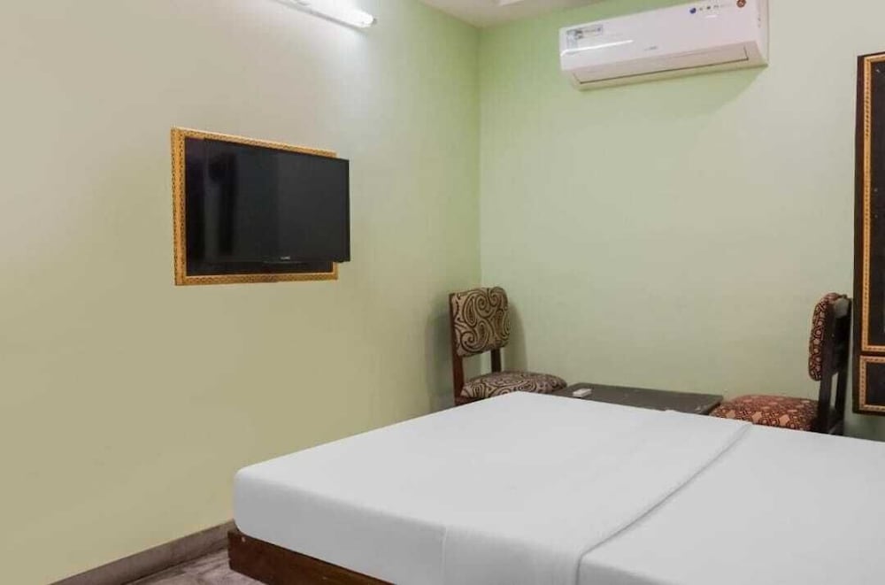 HOTEL SRI KALAGA