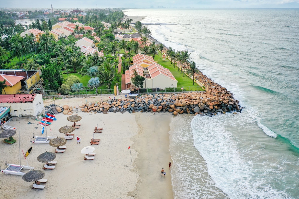 Victoria Hoi An Beach Resort & Spa
