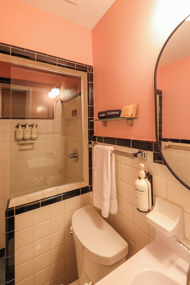 Haleys Court Boutique Motel