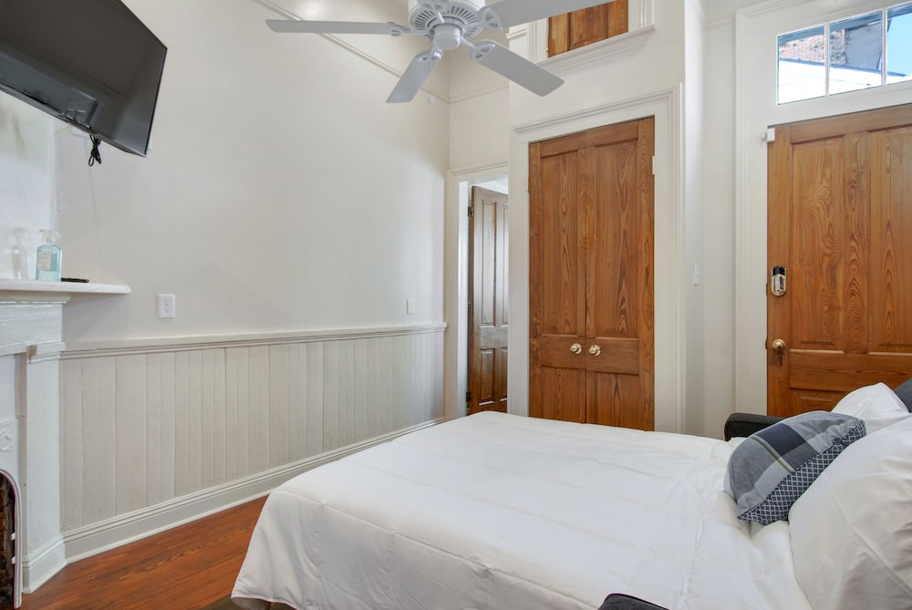 2 Bedroom - 2038 view 3