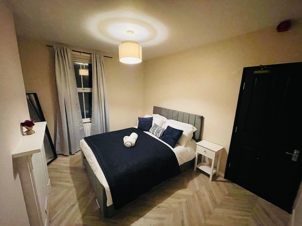 Oxford Charm Apartment-comfort in Prime Location