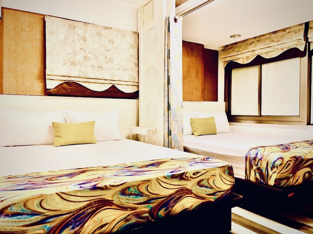 Super Star Hostel