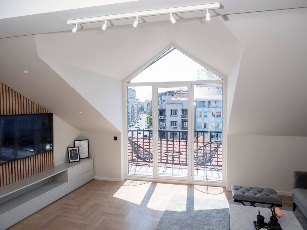 Residence Republic Square- Luxury at Top Location