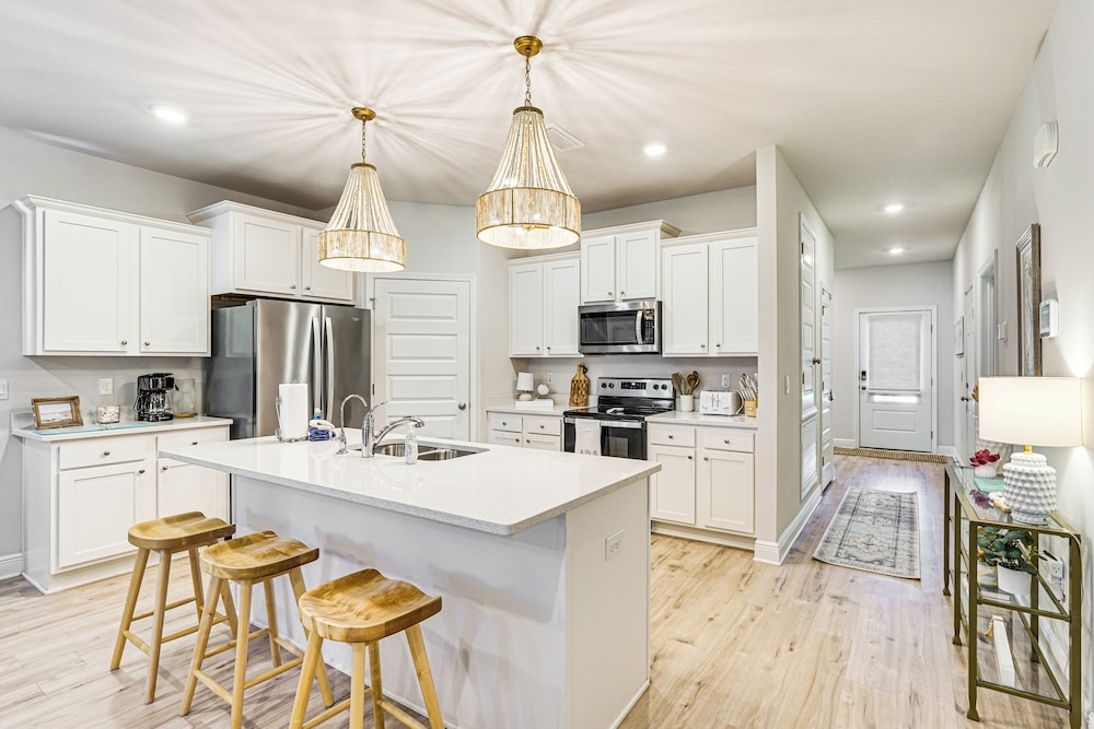 Beach Access: Port St Joe Home w/ Screened Patio!
