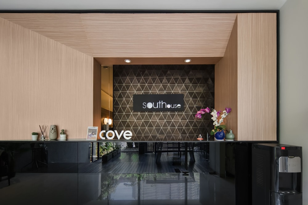 Cove Southouse Residence