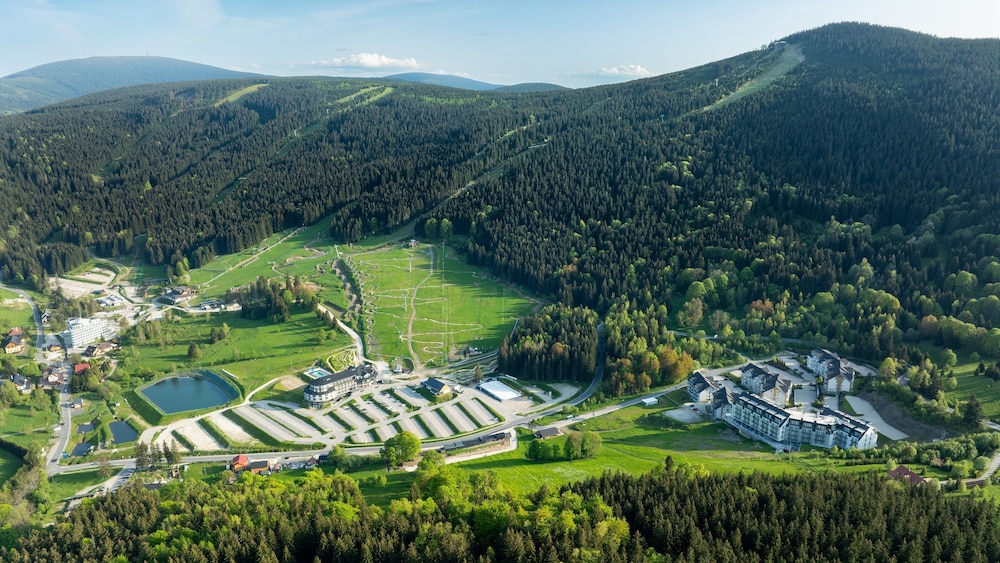Aparthotel Panorama – Czarna Góra Resort | Sun & Snow view 4