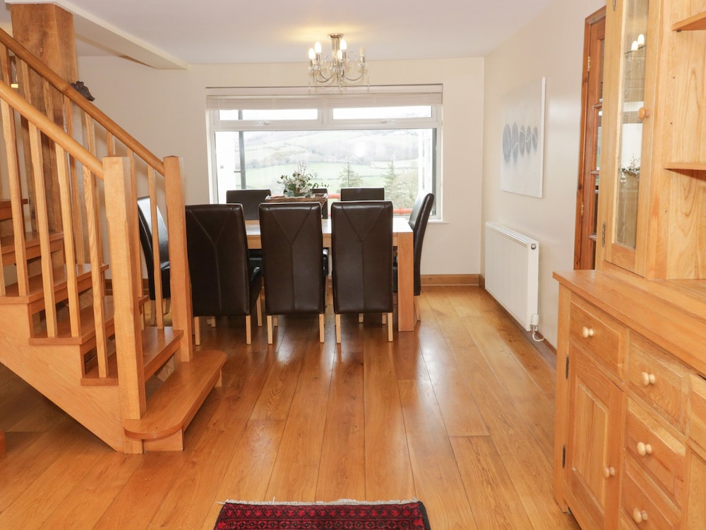 Bryn Derw Holiday Cottage