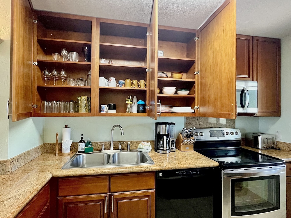 Menehune Shores 227 2 Bedroom Condo