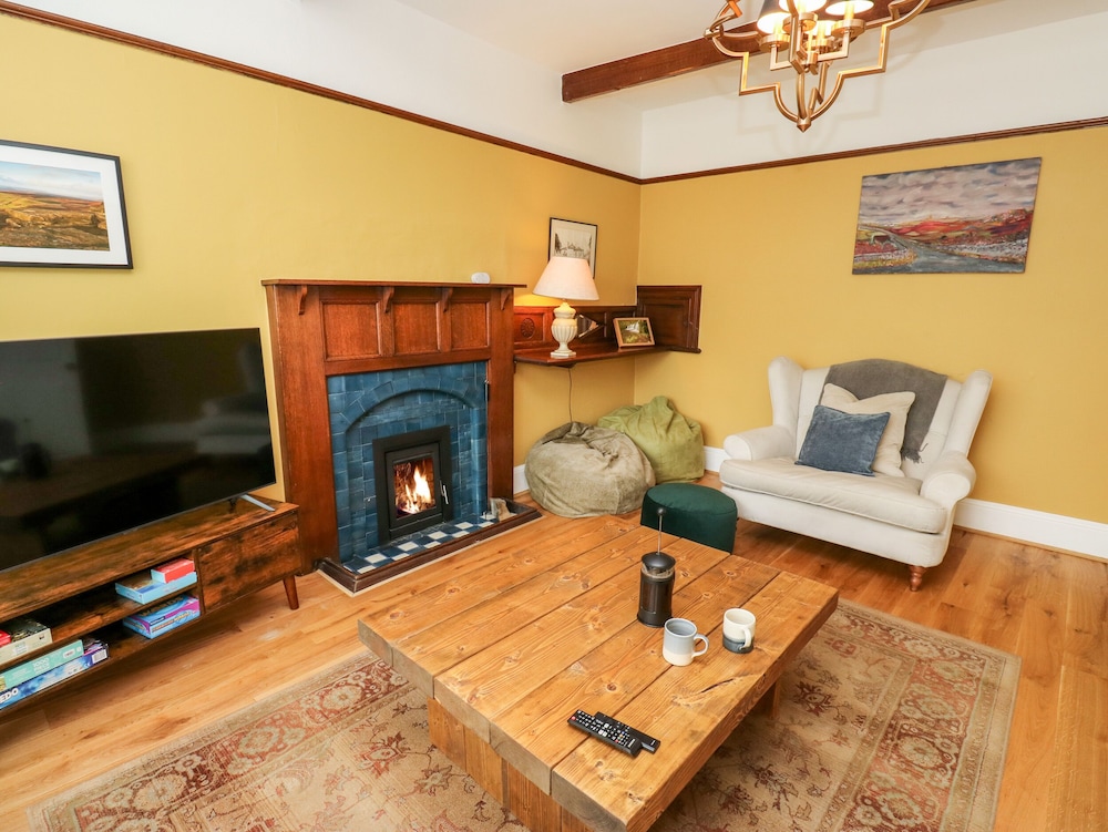 The Old Post Office - Pet Friendly Group Stays in Holmfirth