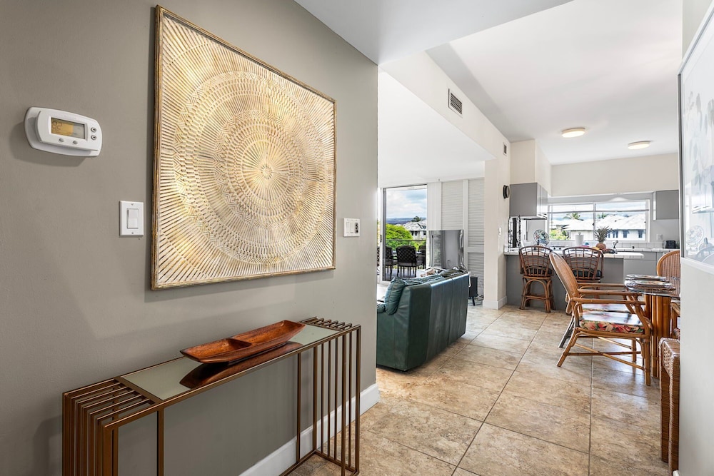 Beautiful Mountain View - Concierge Included - Spacious! - Vrkcv