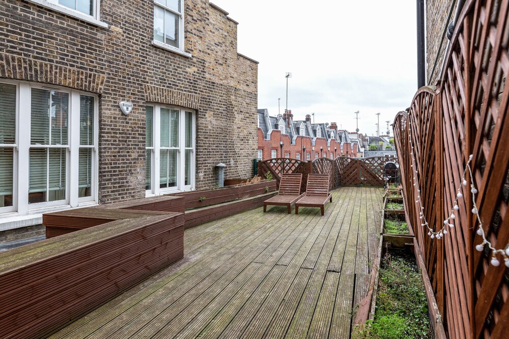 outdoor bbq area