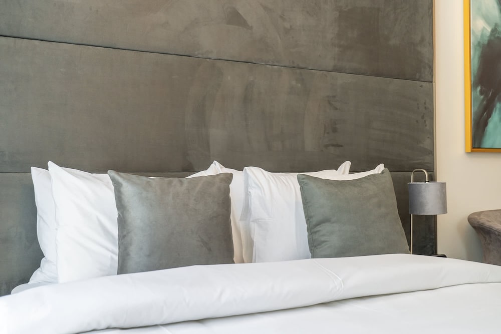 Spectacular Getaway in This Studio in The Autograph