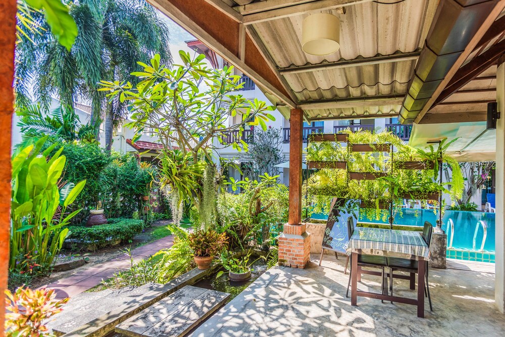 Phuket Monaburi Boutique Hotel