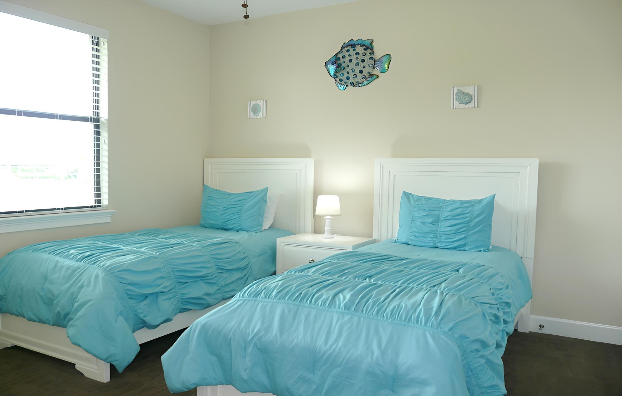 1550 Galleon Avenue view 2