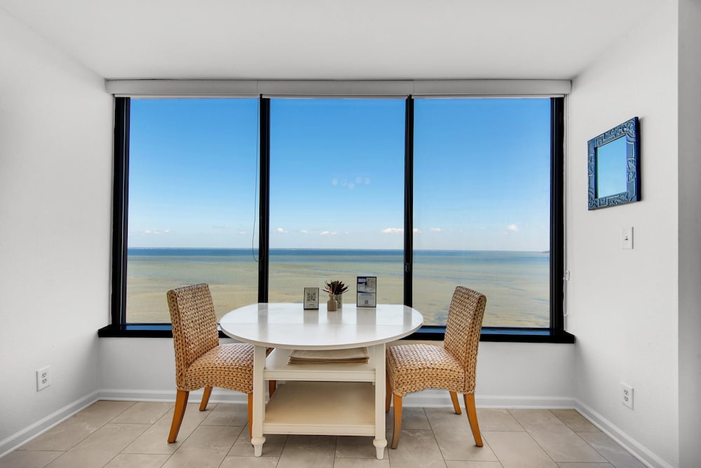 Bayside Inn 6770