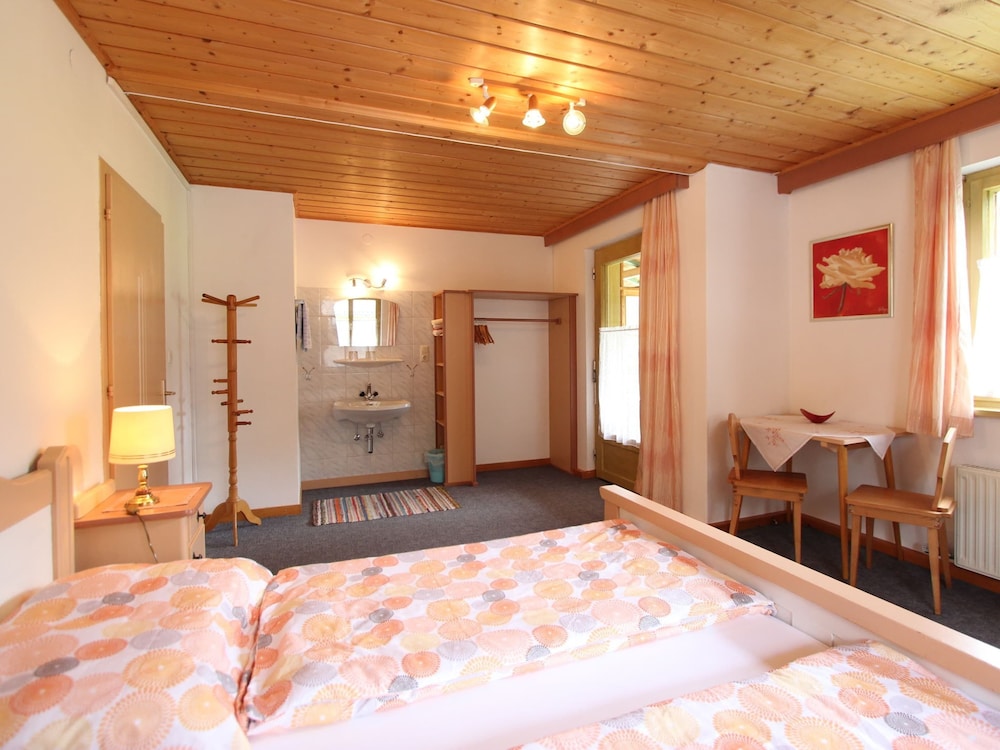 Cosy Apartment in Neukirchen near Krimmler Waterfalls view 2