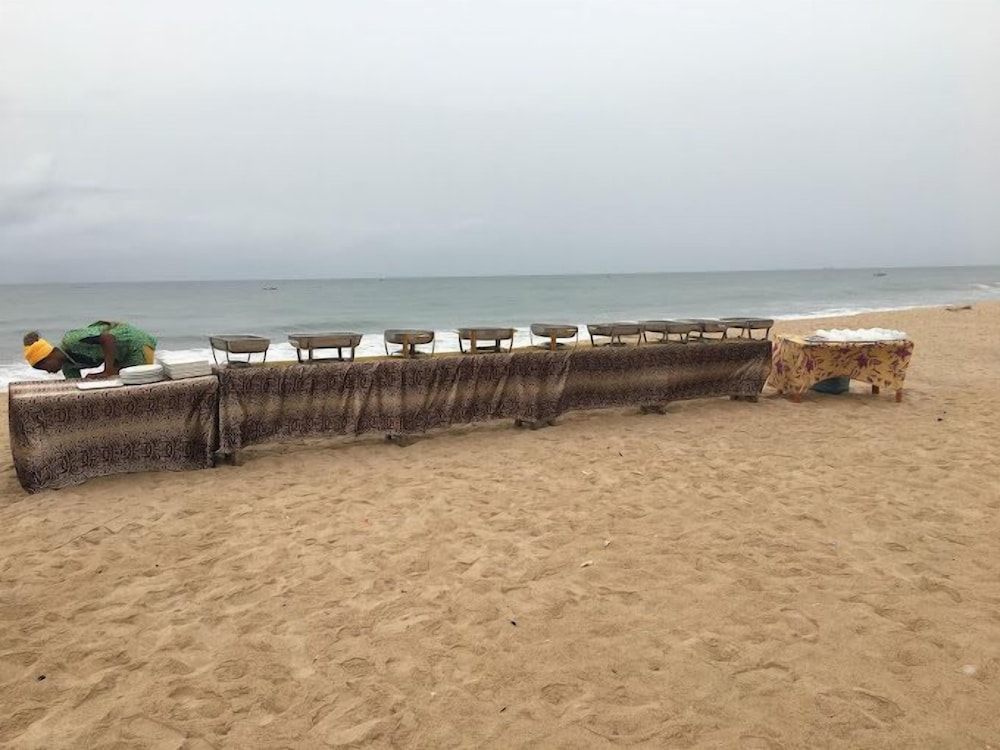 La Campagne Tropicana Beach Resort