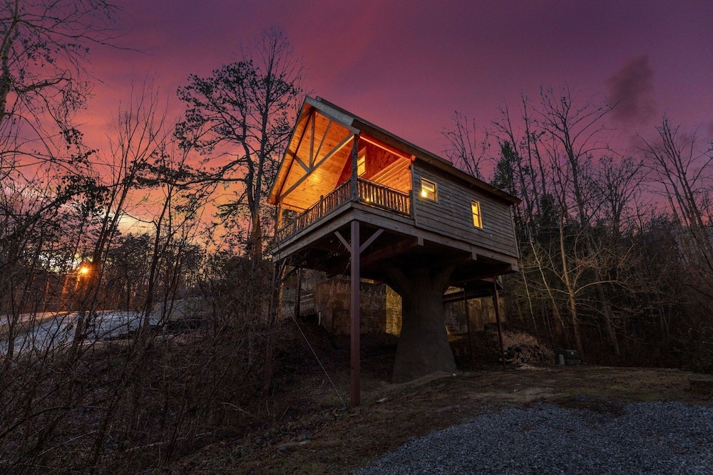 Knock On Wood 1 Bedroom Cabin