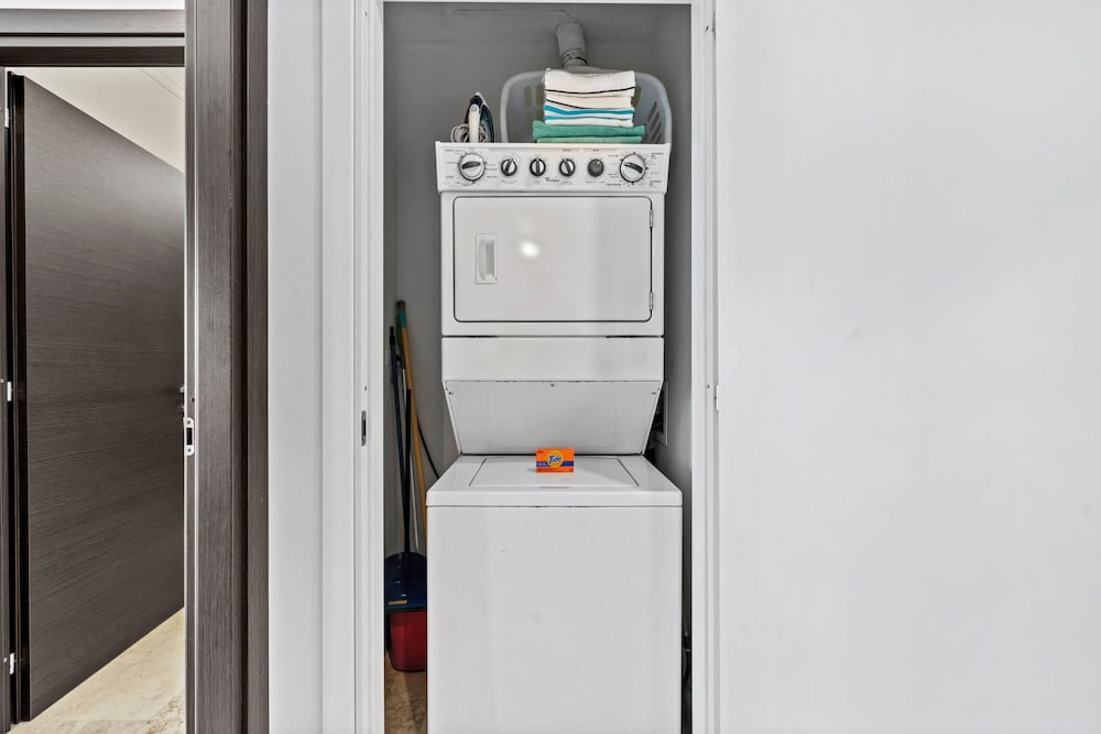 Palm Aruba 408
