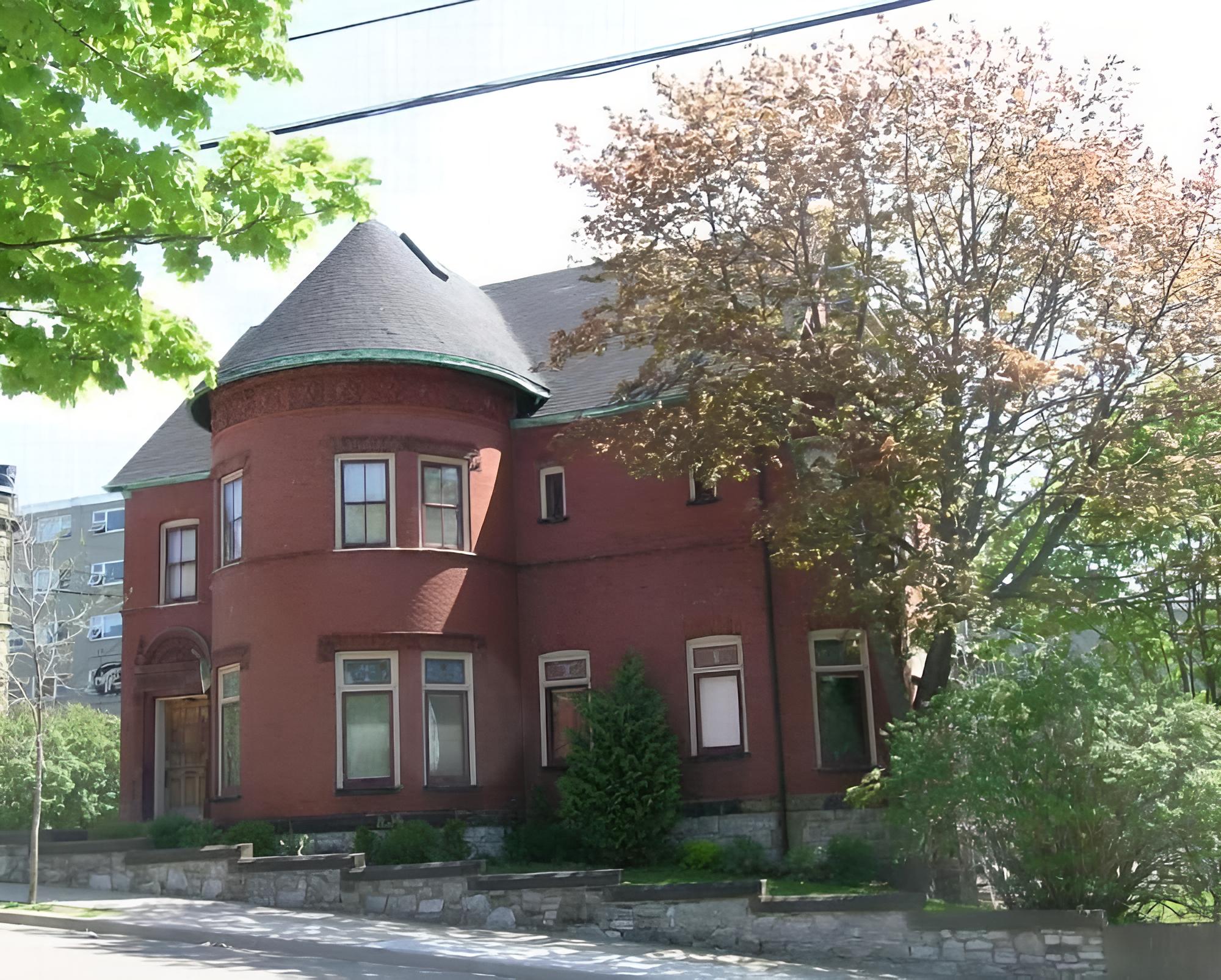 Chipman Hill Suites on Mecklenburg