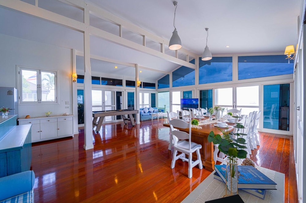 Oceanfront 6 Bedroom Twin Villas OV6