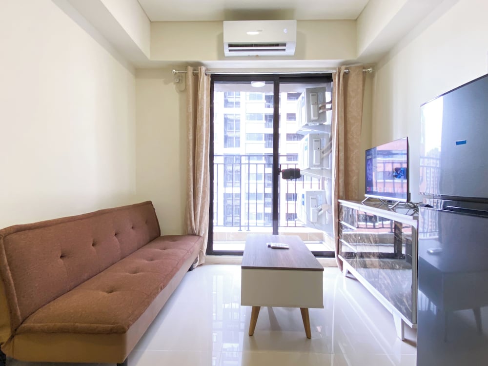 Homey And Warm 2Br At Meikarta Apartment
