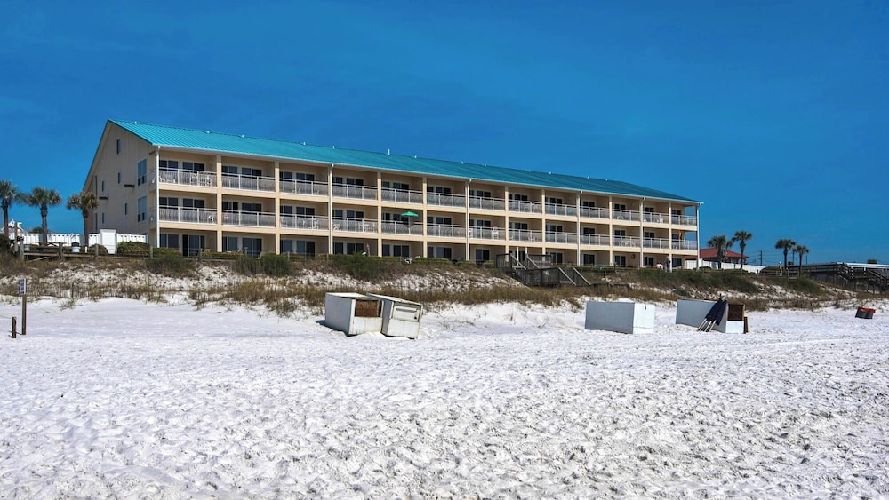 Crystal Sands 112b: Beachfront Condo With Front-row Gulf Views
