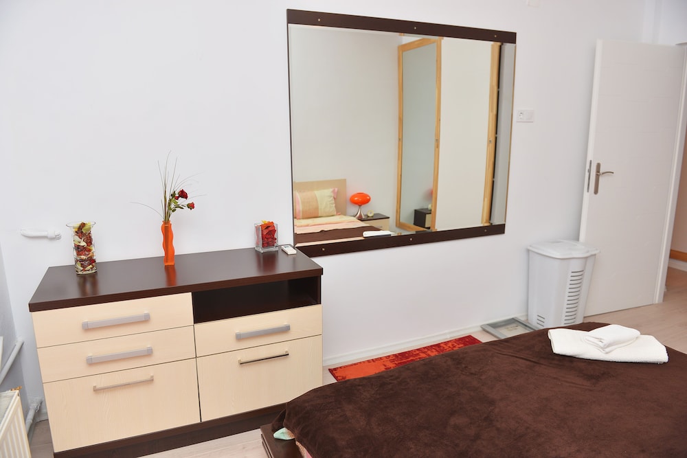 Suitehome - Romana 6 - one Bedroom Apartment in the Heart of Bucharest view 3