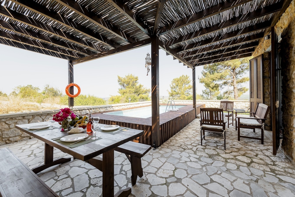 Salakos Villas